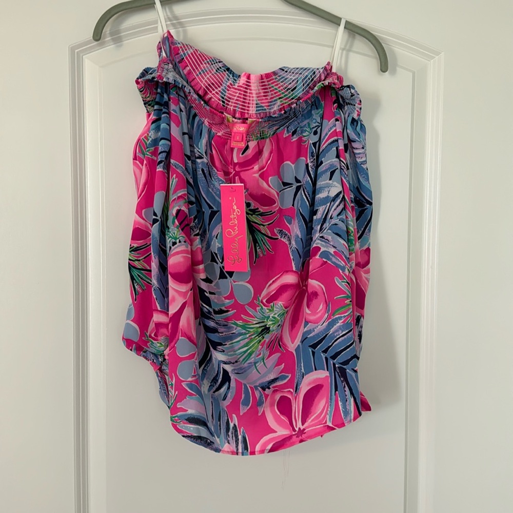 Stunning Lily Pulitzer size small off the shoulder top